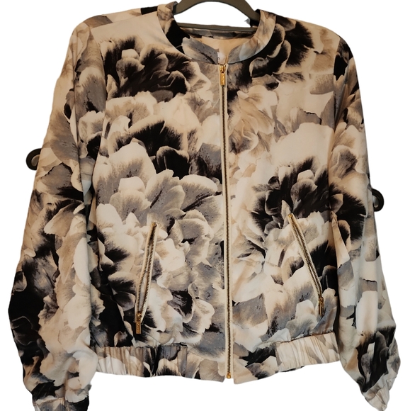 Calvin Klein Jackets & Blazers - Calvin Klein wind breaker, stand up collar, long sleeves, floral XS